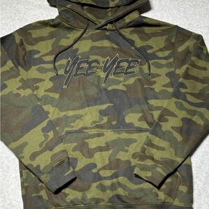 Men’s Yee Yee Camo Hoodie Medium Earl Debbie Jr Granger Smith Western Hunting